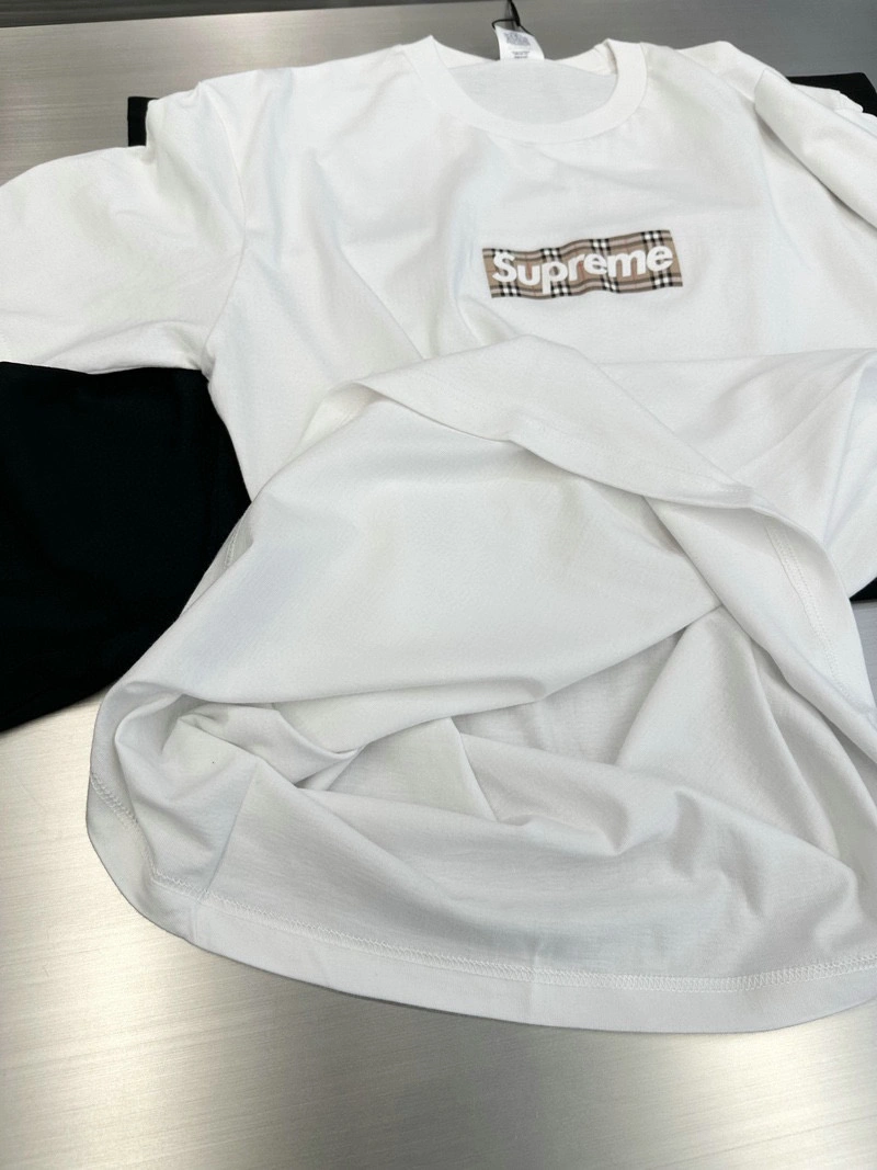 burberry × Supreme box logo tee★送関込★入手困難★誰もが欲しがる１着★