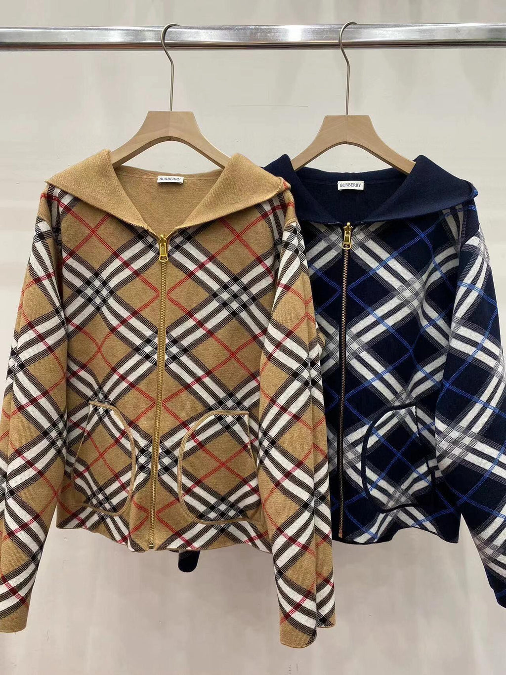Burberry 新しいスタイルリバーシブルカシミヤジャケット