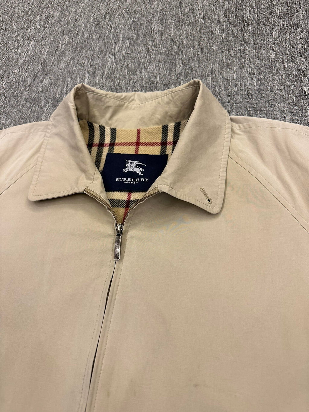 BURBERRY Vintage カーキのクラシックジャケット