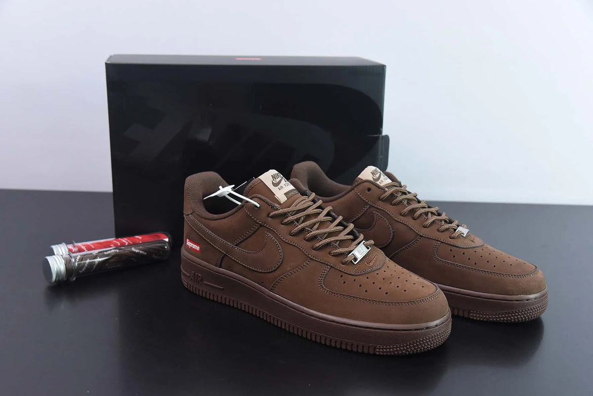 【新商品発売】【今年の新商品】SUPREME × NIKE AIR FORCE 1 LOW BAROQUE BROWN 23FW