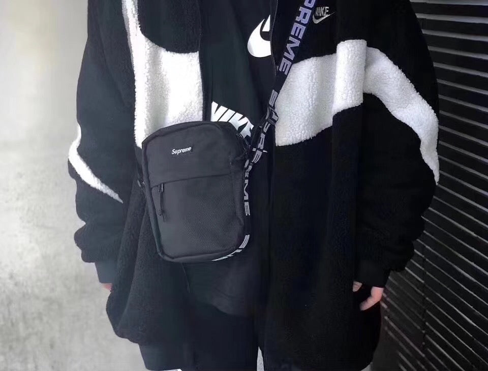 20SS Supreme (シュプリーム) 44th Shoulder Bag バッグ 4色
