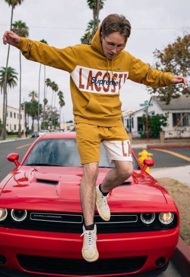 ★Supreme★送関込★大人気コラボで話題のパーカー★